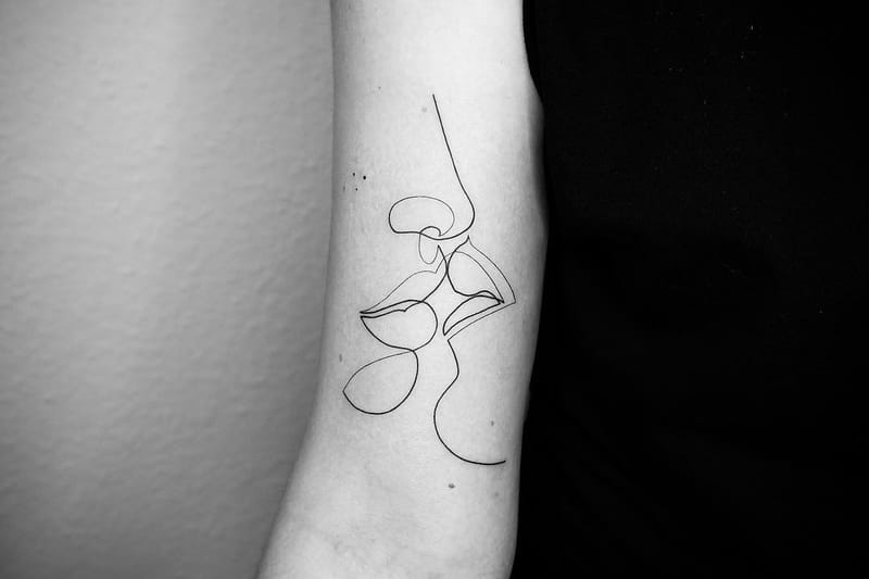 Fine Line Tattoo Artist | Single Line Tattoo Services