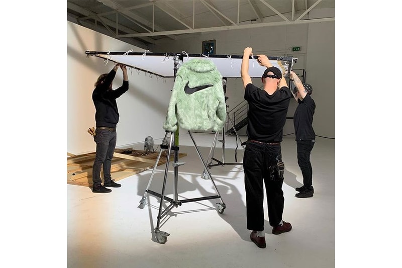 Nike AMBUSH Fur Jacket T Shirts Logo