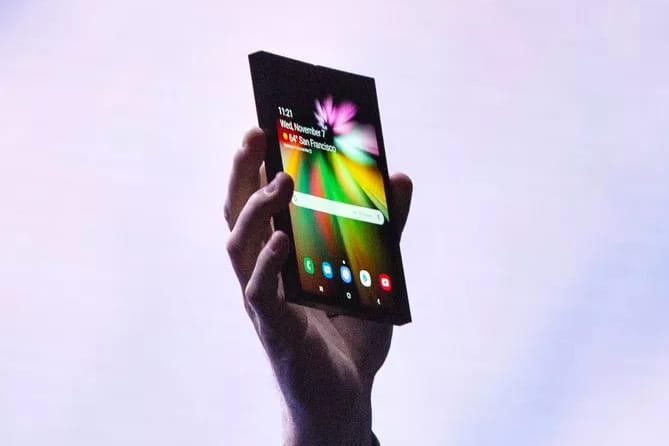 UPDATE: Here's When Samsung Is Releasing Its First Foldable Smartphone