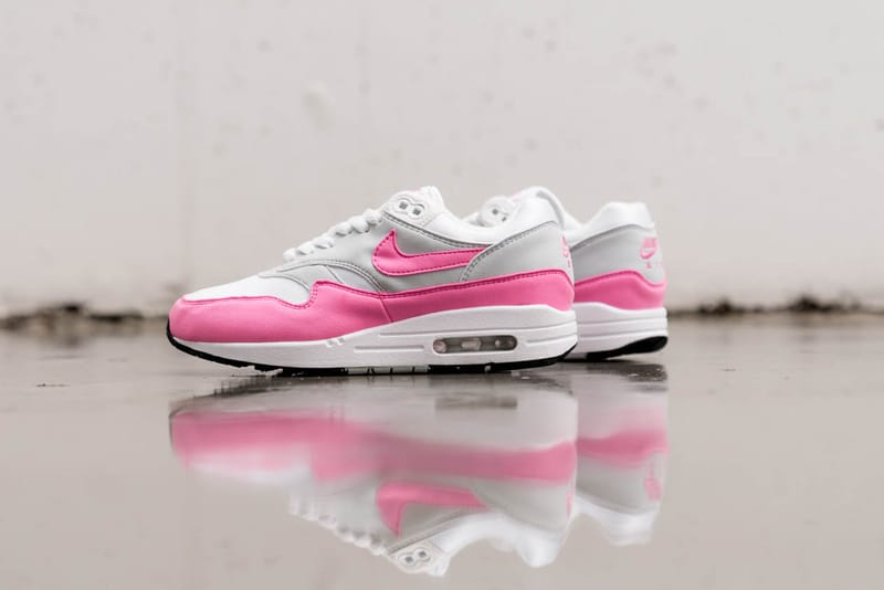 psychic pink nike
