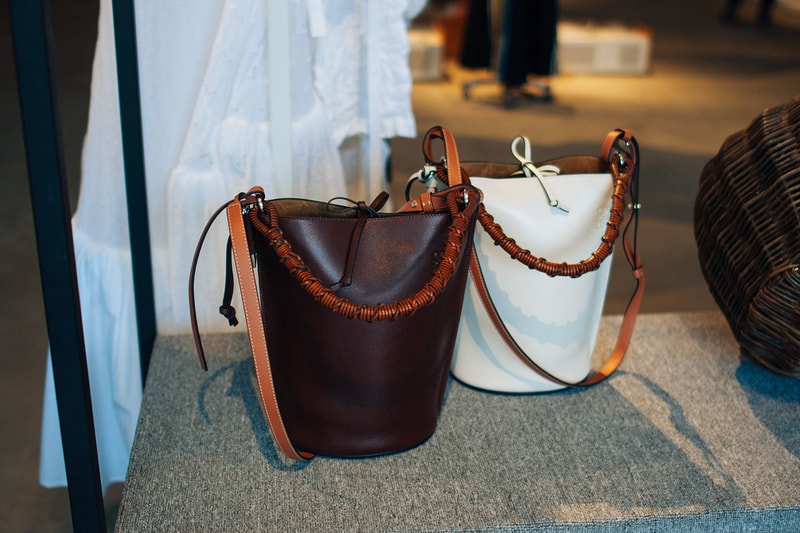 loewe jw anderson closer look ss19 spring summer 2019 puzzle gate hammock handbags