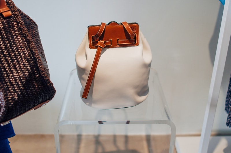 loewe jw anderson closer look ss19 spring summer 2019 puzzle gate hammock handbags