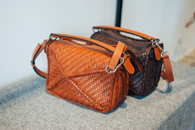 loewe jw anderson closer look ss19 spring summer 2019 puzzle gate hammock handbags