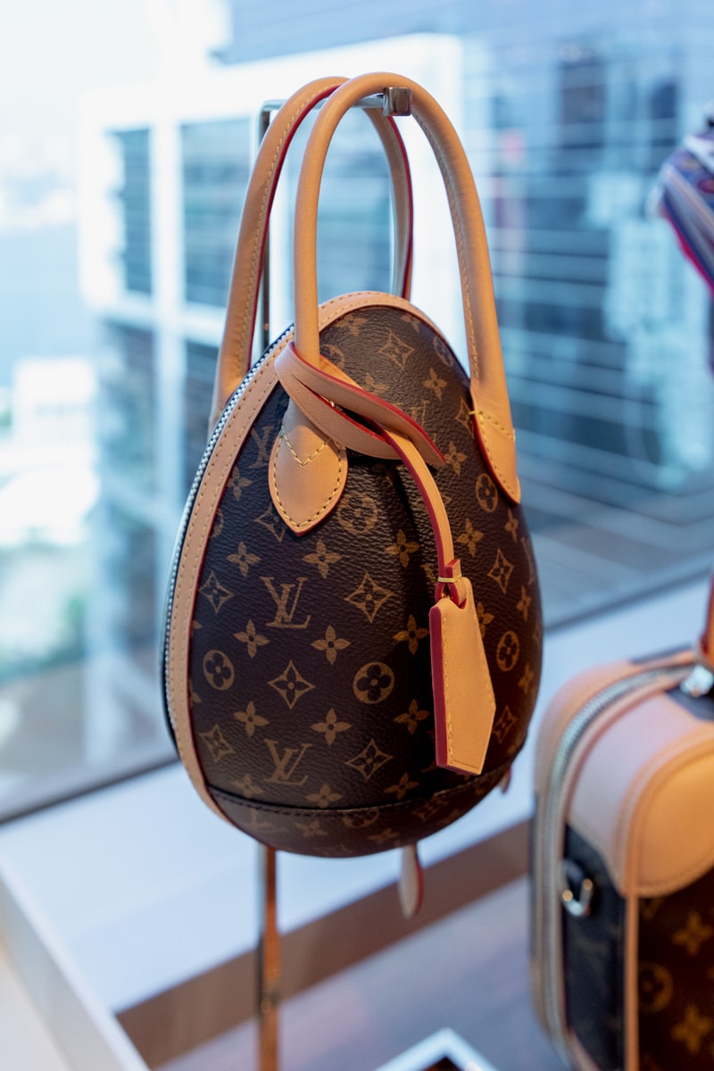 louis vuitton womenswear nicholas ghesquiere new wave bags monogram lv 