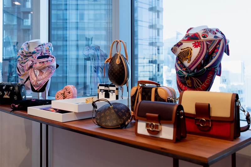 louis vuitton womenswear nicholas ghesquiere new wave bags monogram lv 