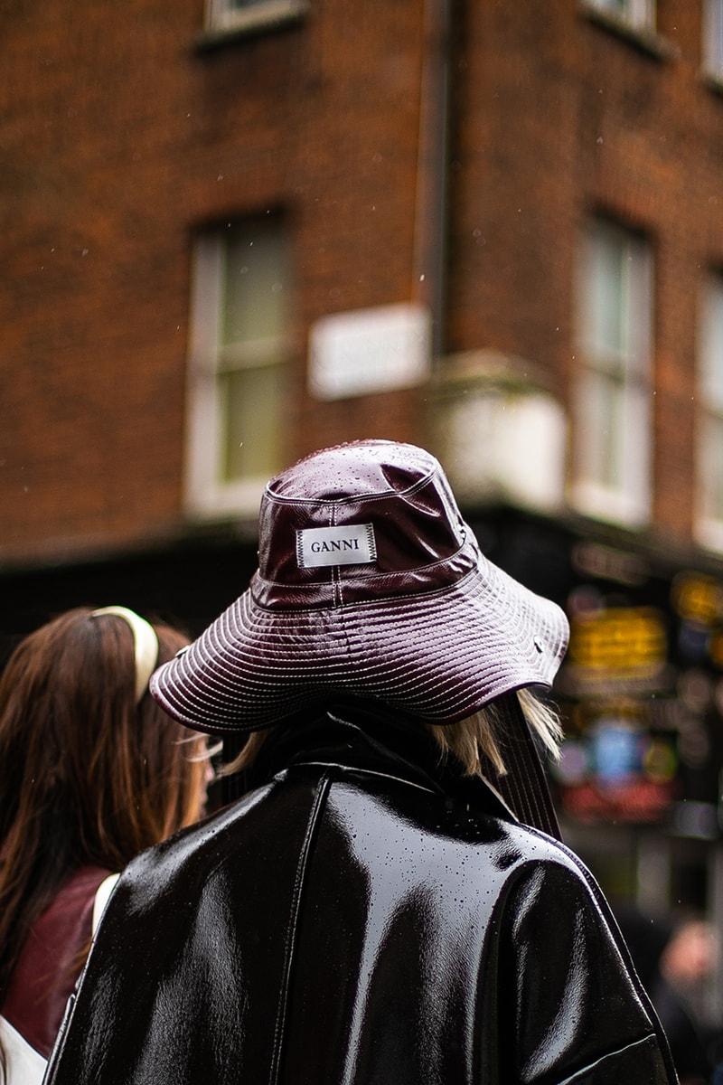 london fashion week fall winter 2019 fw19 street style streetsnaps gucci balenciaga jacquemus fendi vans raf simons