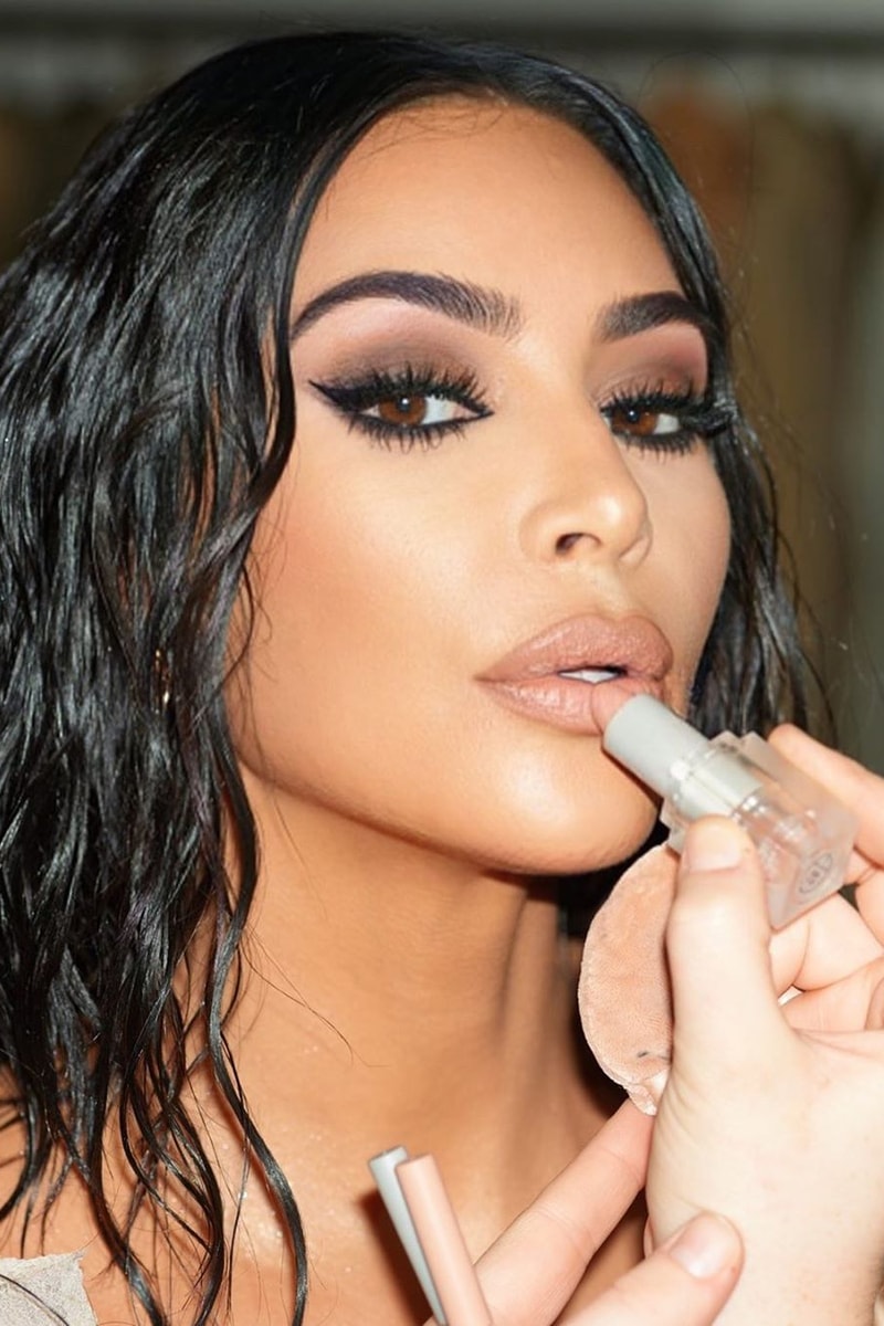 Kim Kardashian Oscars 2020 Makeup Beauty Glam Look Hair Lipstick Eyeshadow Vanity Fair After Party 92nd Academy Awards KKW Beauty