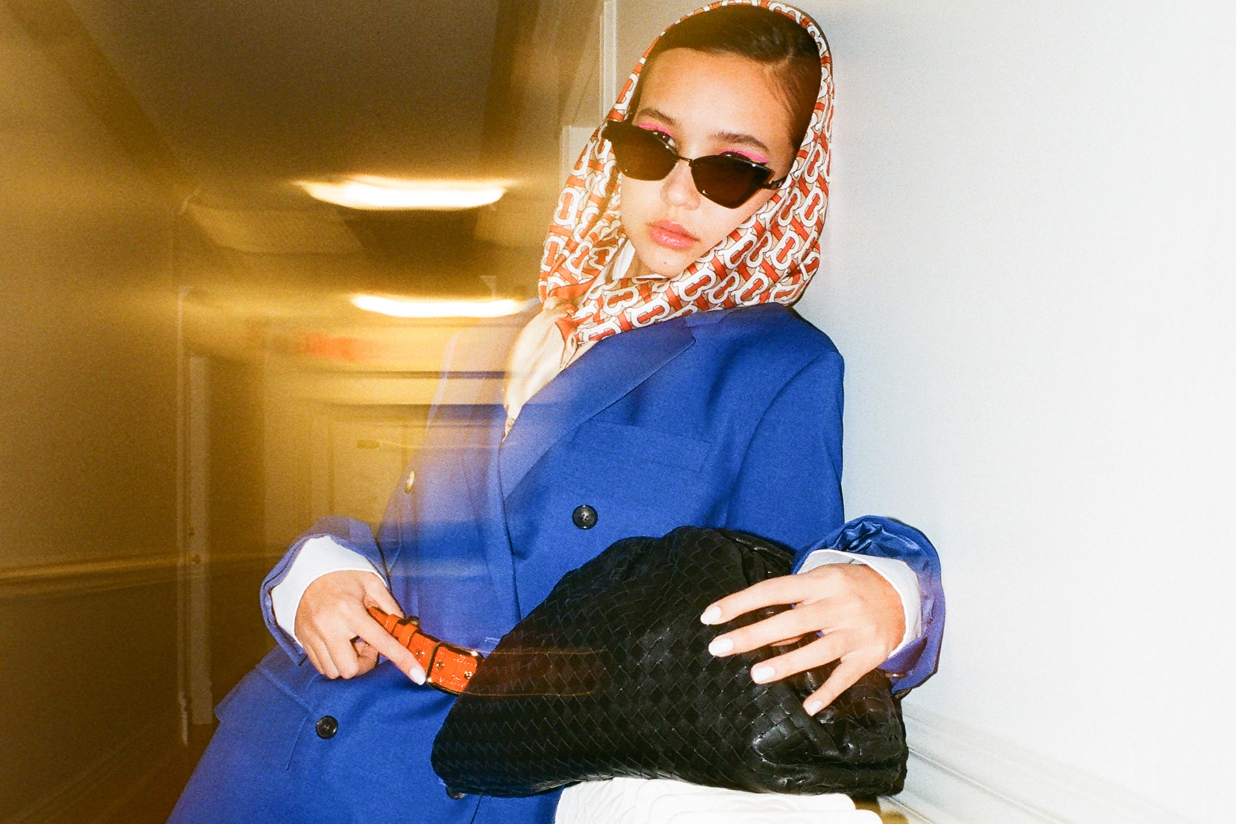 Bottega Veneta The Pouch Bag Clutch Handbag INTRECCIATO Black Leather Spring Summer 2019 Daniel Lee Burberry Monogram Scarf Blue Blazer Calvinn Klein Orange Belt Dries Van Noten Karen Walker Sunglasses hotel Editorial