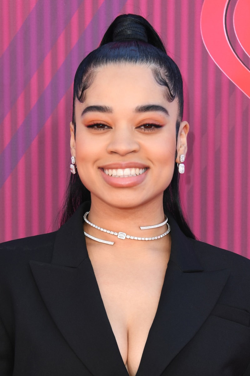 Ella Mai iHeart Radio Awards 2019 Red Carpet Look Blazer Dress Blazer