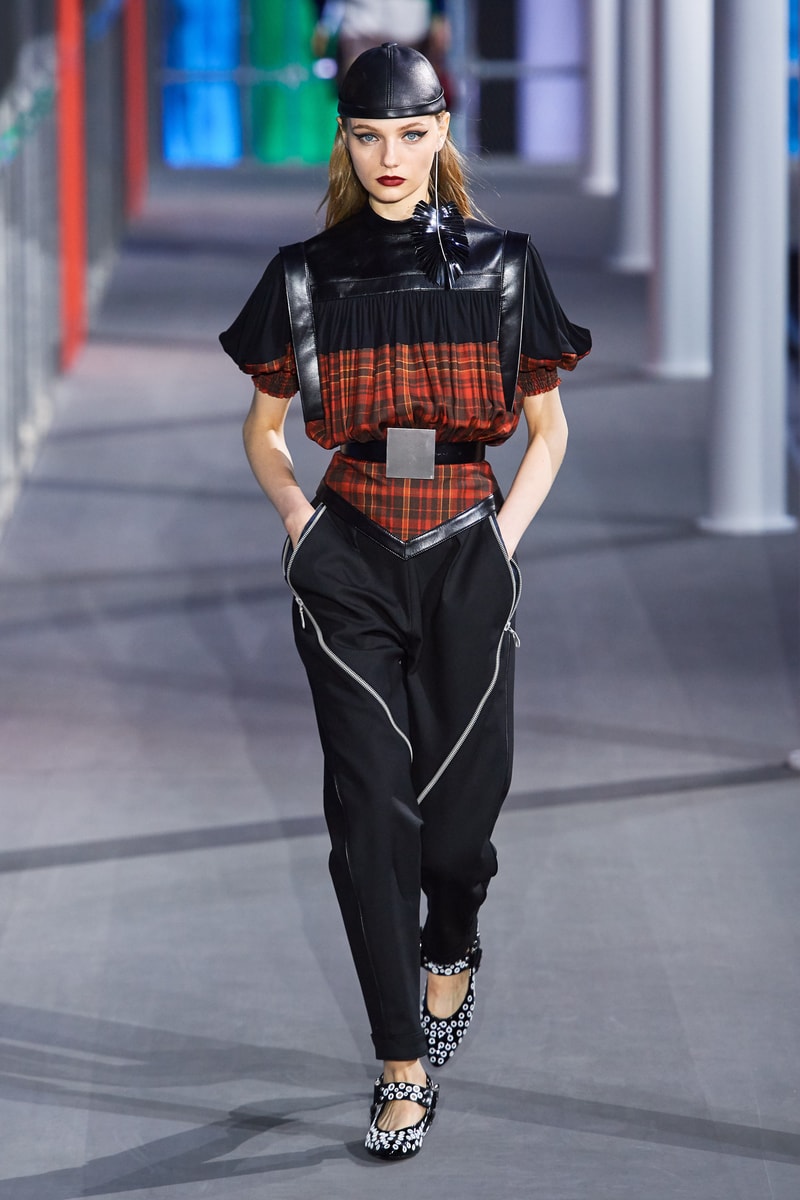 Louis Vuitton Paris Fashion Week FW19 Collection Fall Winter 2019 Ready to Wear Louvre Museum PFW Nicolas Ghesquiere