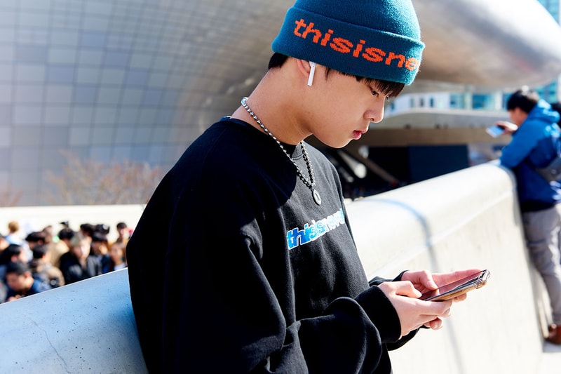 Seoul Fashion Week Fall/Winter 2019 Street Style Balenciaga Gucci Louis Vuitton Nike A Cold Wall Moschino 