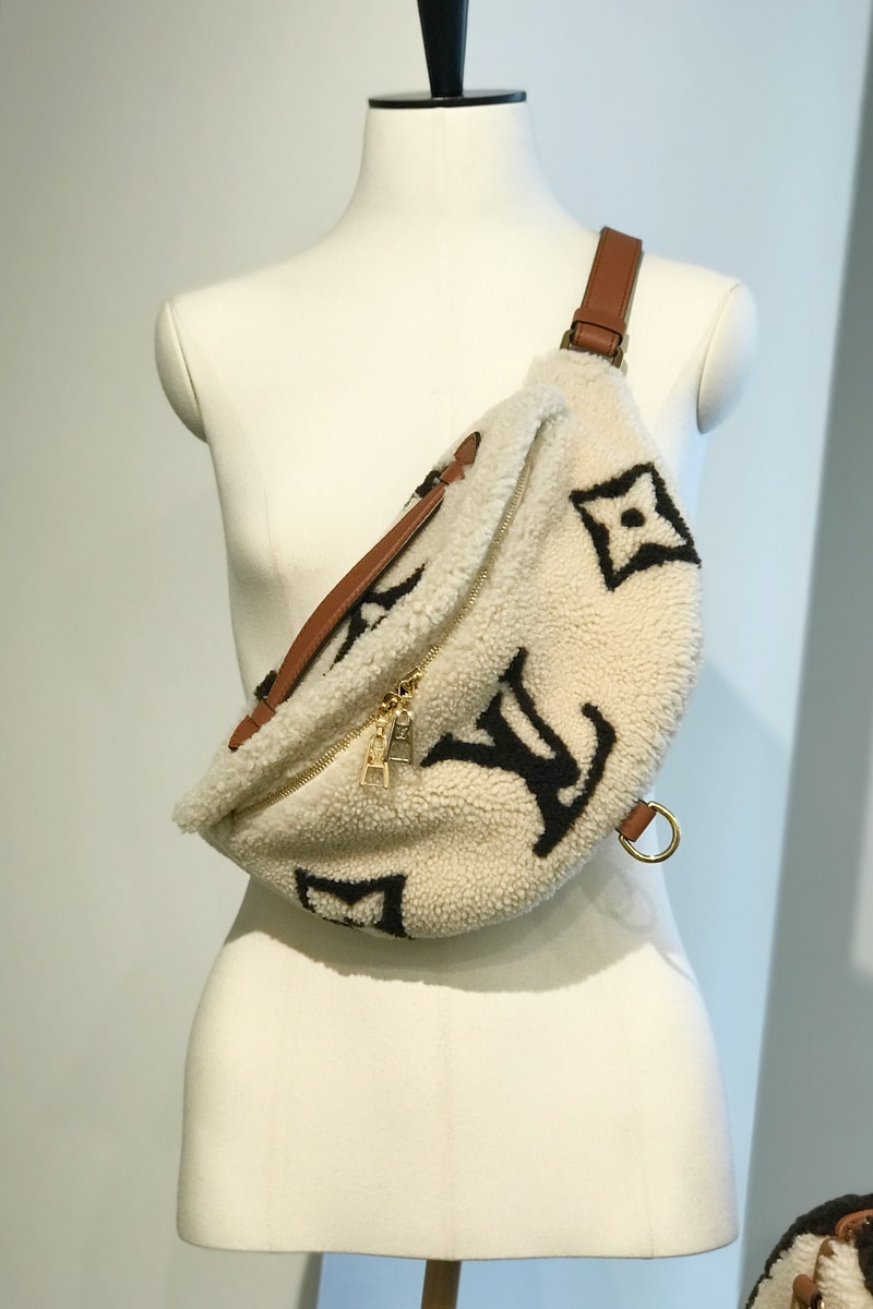 Louis Vuitton Fall Winter 2019 Closer Look Teddy Handbag Fanny Pack Cream Black