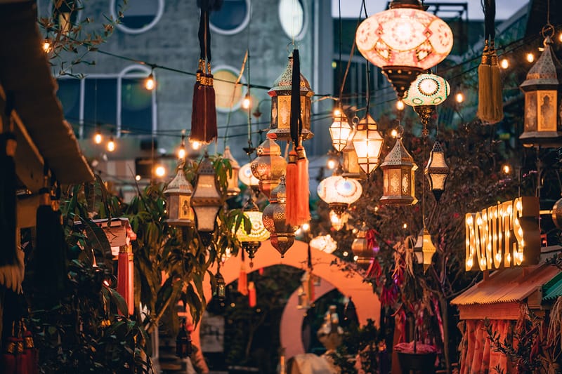 This Insta-Famous Café Is Transformed Into the Magical World of Disney's 'Aladdin'