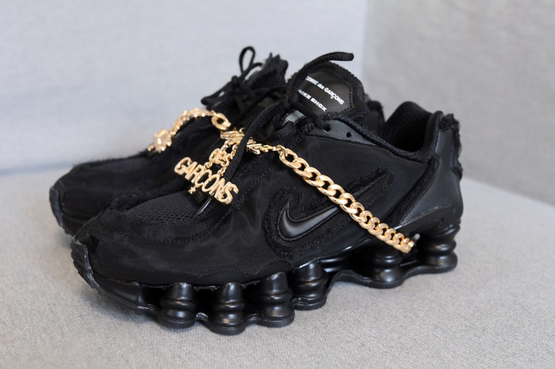 Comme Des Garçons Nike Shox TL Black Closer Look Chain Detail Shots Sneaker Shoe Release
