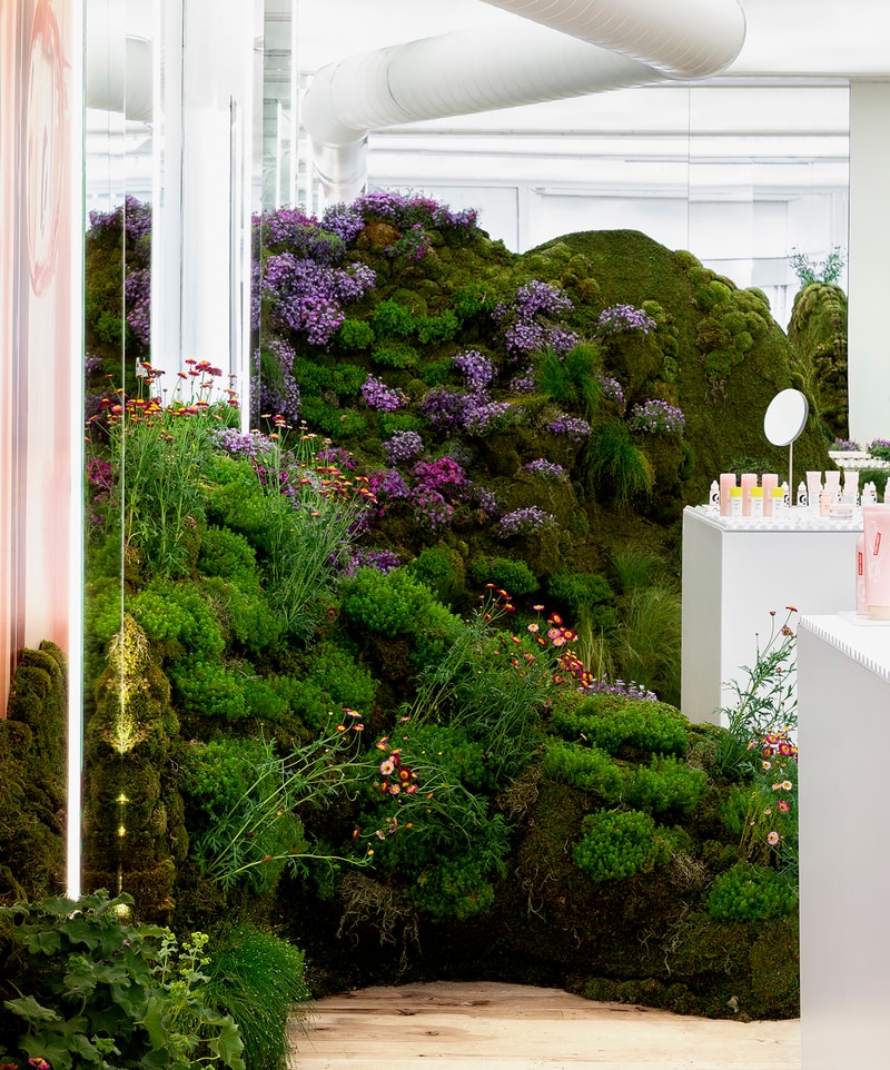 Glossier Seattle Pop-up Interior Makeup Skincare Beauty Emily Weiss Garden Grass Flowers