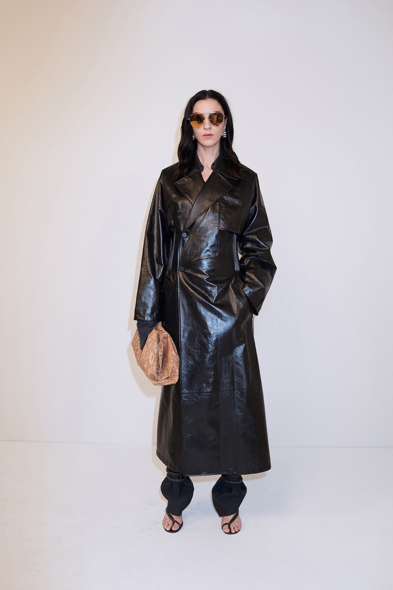 bottega veneta pre spring 2020 lookbook daniel lee leather bag footwear coat sunglasses