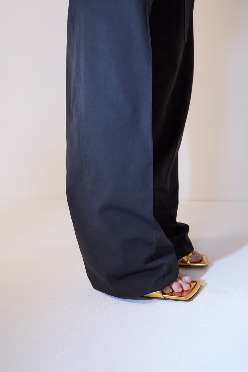 bottega veneta pre spring 2020 lookbook daniel lee leather bag footwear