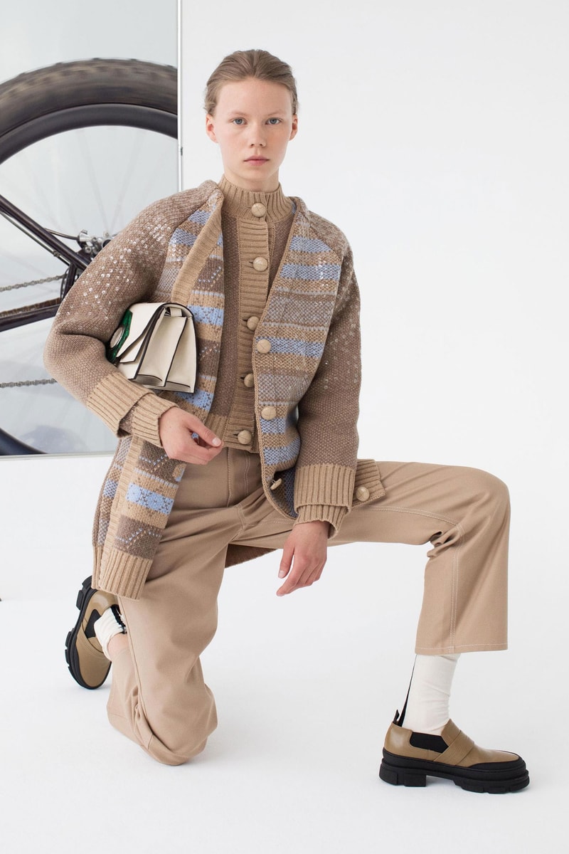GANNI Pre-Spring 2020 Collection Lookbook Beige Khaki Tan Taupe Sand Trench Coat Jacket Silk Scarf Hat Beret 