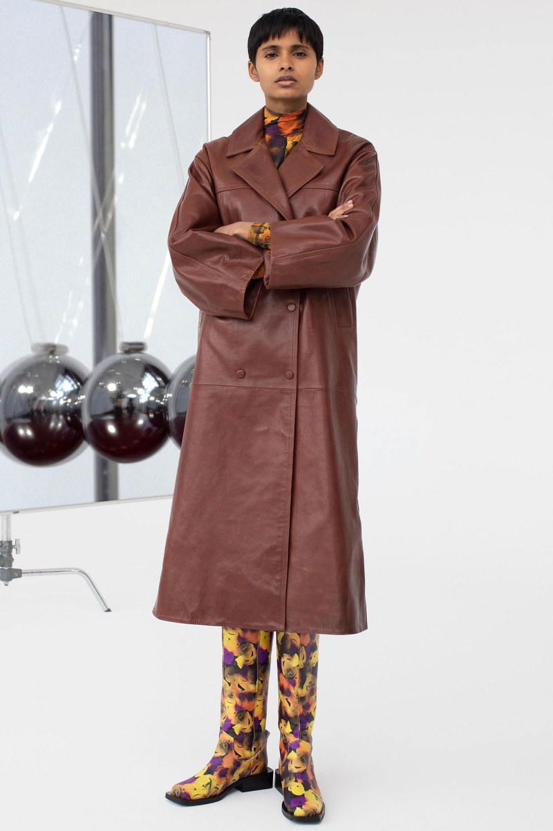 GANNI Pre-Spring 2020 Collection Lookbook Beige Khaki Tan Taupe Sand Trench Coat Jacket Silk Scarf Hat Beret 