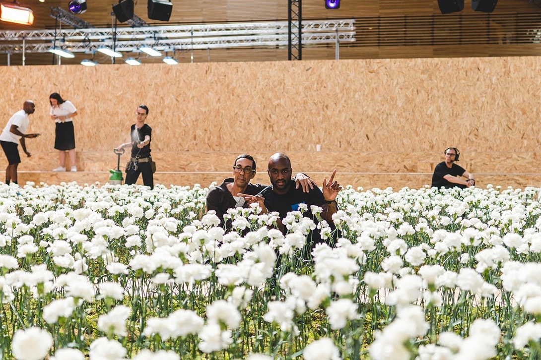 Off-White Virgil Abloh Spring Summer 2020 Paris Fashion Week Show Collection Backstage Gigi Hadid Blazer White Green Blue Red