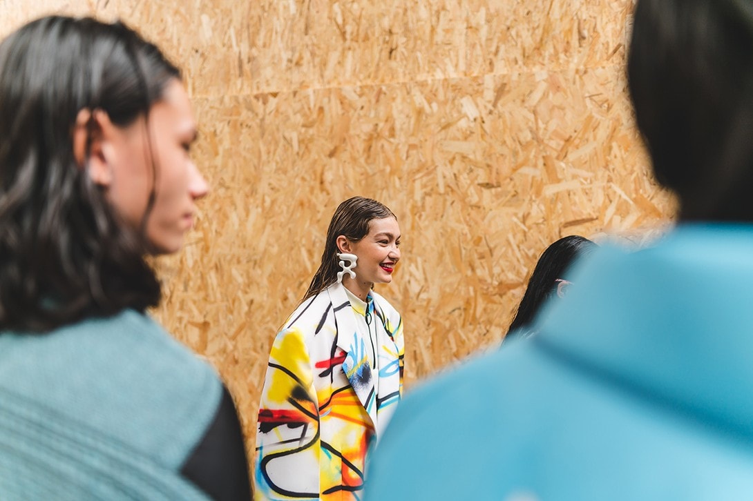 Off-White Virgil Abloh Spring Summer 2020 Paris Fashion Week Show Collection Backstage Gigi Hadid Blazer White Green Blue Red