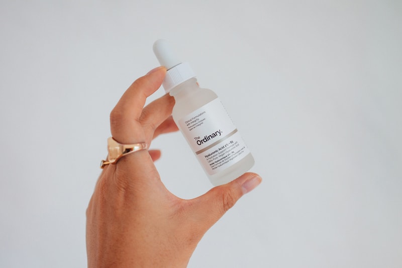 deciem the ordinary hyaluronic acid serum review beauty skincare moisturize molecule 