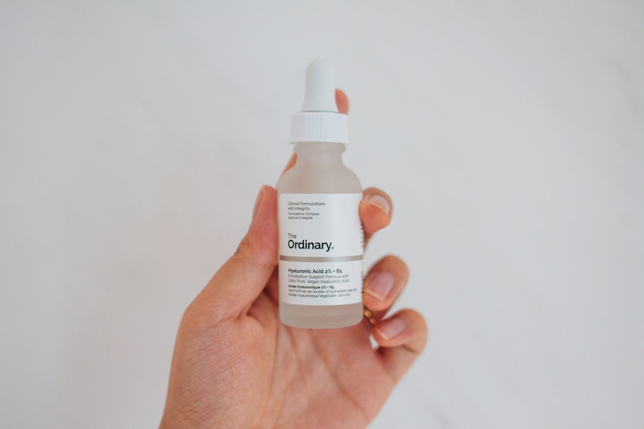 deciem the ordinary hyaluronic acid serum review beauty skincare moisturize molecule 