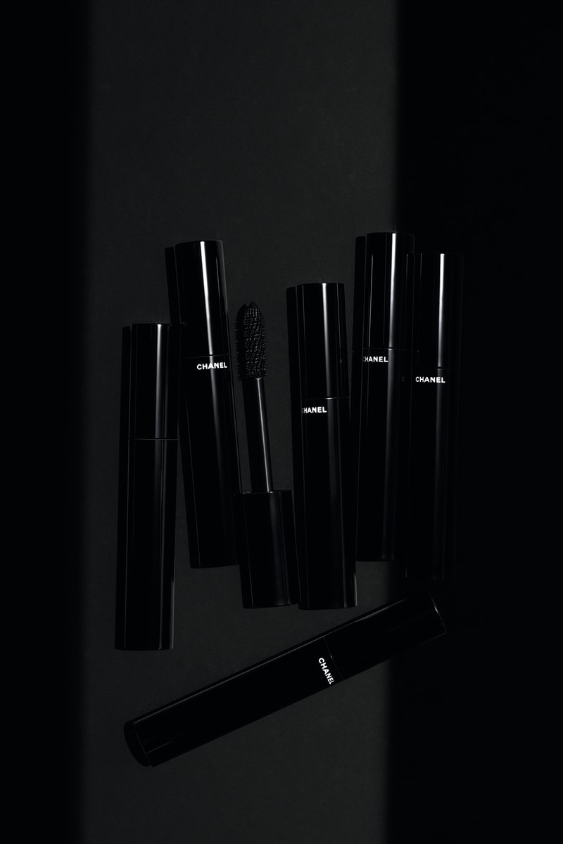 chanel noir et blanc fall makeup collection black white beauty mascara eyeliner