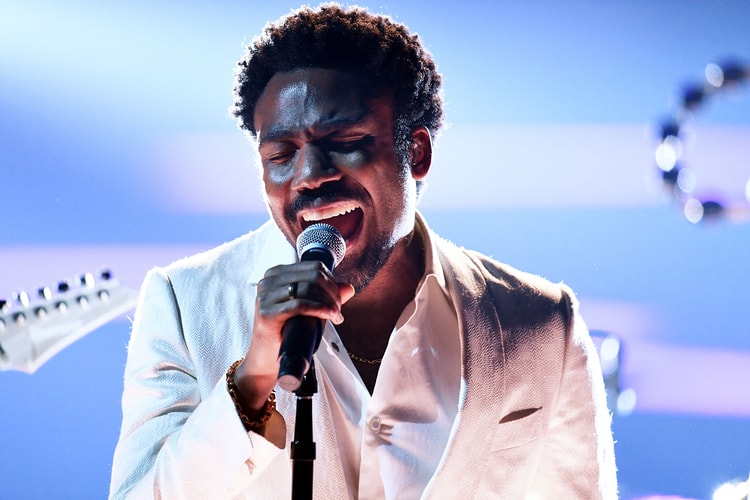 Donald Glover & Seth Rogen Sing "Hakuna Matata" in This New 'The Lion King' Video