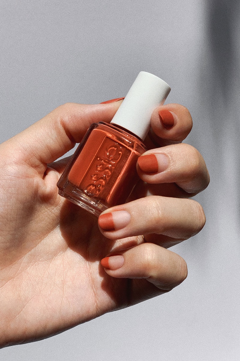 gelcream essie yana sheptovetskaya nails nail polish art design inspiration summer pool beach hands 