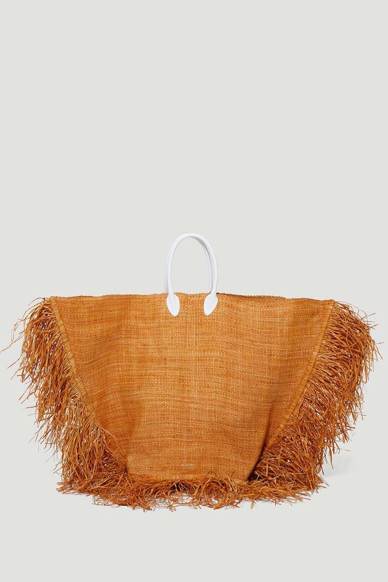 jacquemus le baci bag beige straw oversized fashion designer