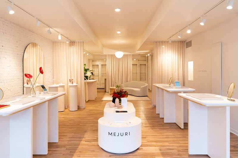 mejuri los angeles jewelry showroom earrings rings necklaces 