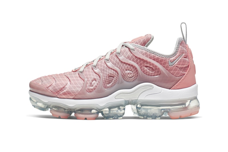nike vapormax plus womens pink bleached coral sneakers sneakerhead footwear shoes