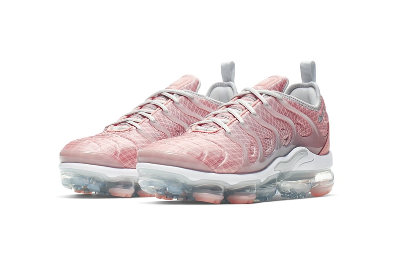 nike vapormax plus womens pink bleached coral sneakers sneakerhead footwear shoes
