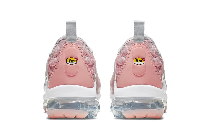 nike vapormax plus womens pink bleached coral sneakers sneakerhead footwear shoes