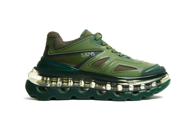 Balenciaga's Triple-S Designer Debuts Shoes 53045's Bump’Air in "Green Giant"