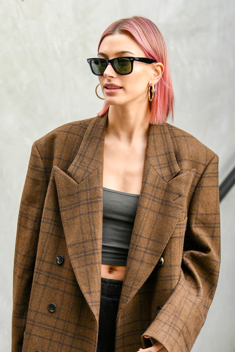 Hailey Bieber Baldwin Pink Hair Haircut Color Hairstyle Bob Shoulder Length Street style blazer model celebrity