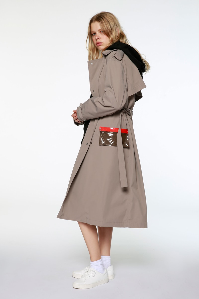 artica-arbox Spring Summer 2020 Lookbook Black Khaki Orange PVC Pocket Trench Coat 