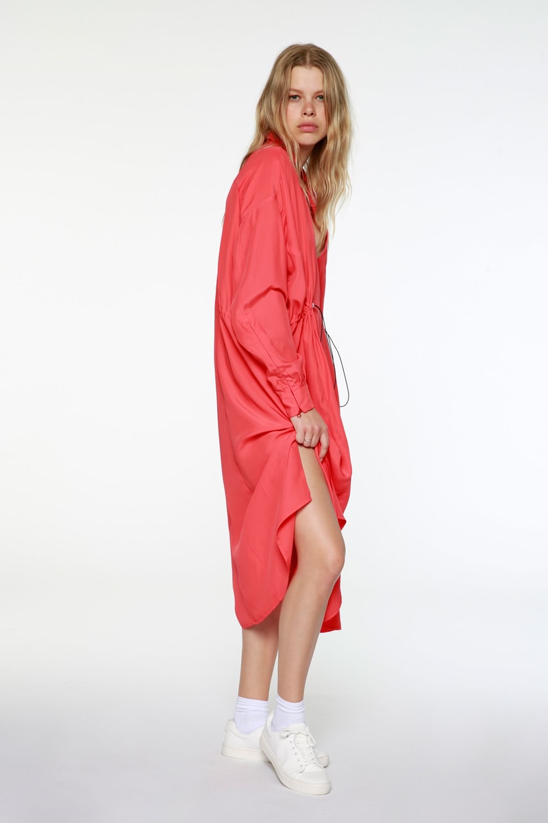 artica-arbox Spring Summer 2020 Lookbook Black Khaki Orange PVC Pocket Trench Coat 