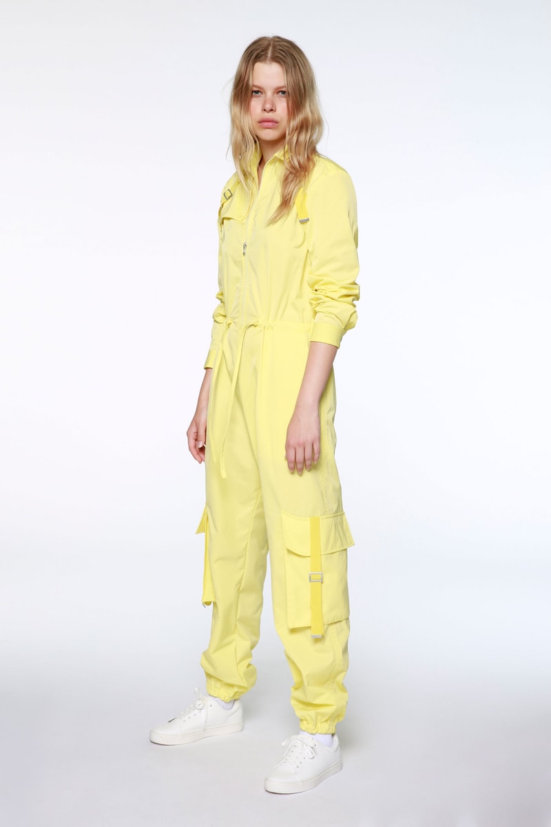 artica-arbox Spring Summer 2020 Lookbook Black Khaki Orange PVC Pocket Trench Coat 