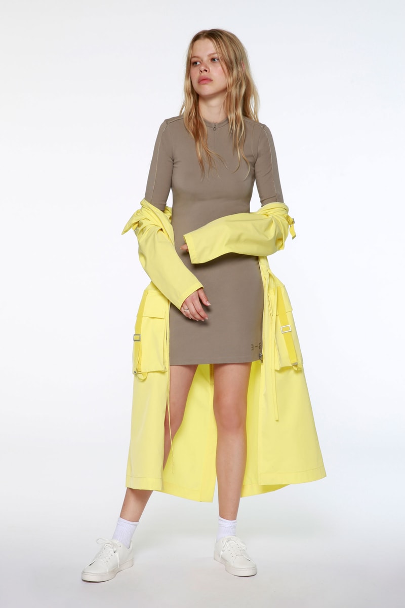 artica-arbox Spring Summer 2020 Lookbook Black Khaki Orange PVC Pocket Trench Coat 
