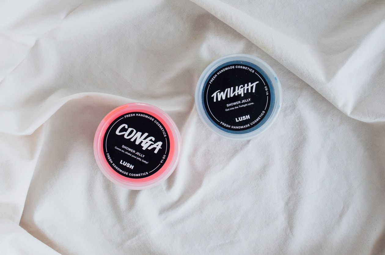 lush shower jelly conga twilight silky underwear dusting powder breath of fresh air toner bath bomb the ordinary hyaluronic acid chanel sleep eye mask rose quartz roller sweet chef ginger vitamin c serum shot