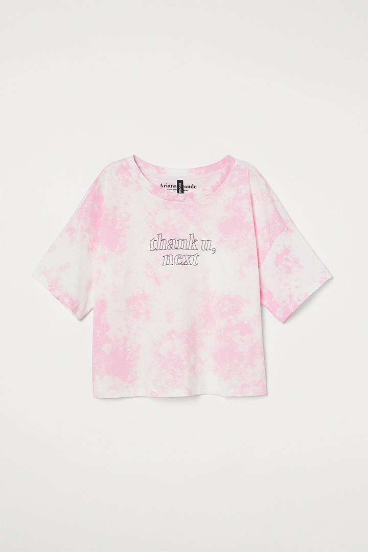 Ariana Grande H&M Merch Collection Release Sweetener Thank U Next 7 Rings Tour Apparel Accessories 