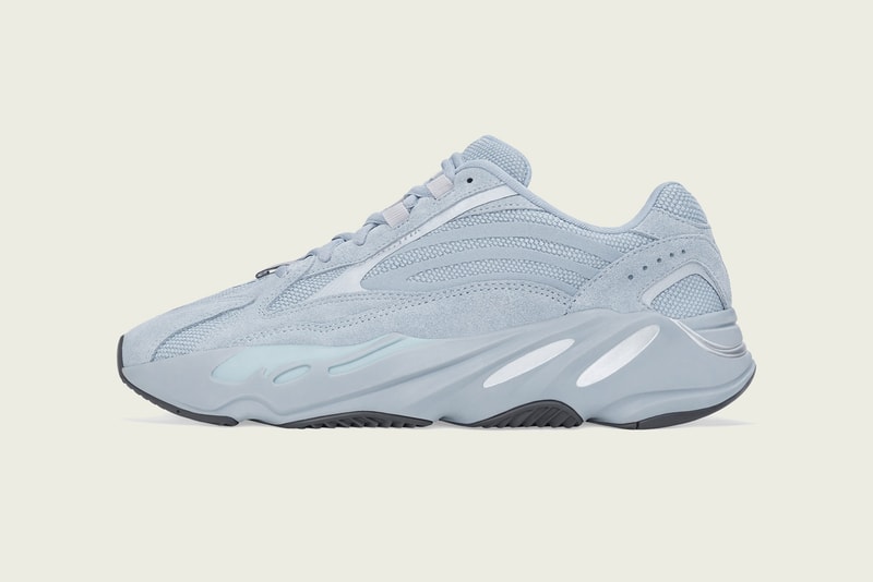 YEEZY BOOST 700 V2 Hospital Blue
