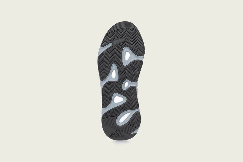 YEEZY BOOST 700 V2 Hospital Blue