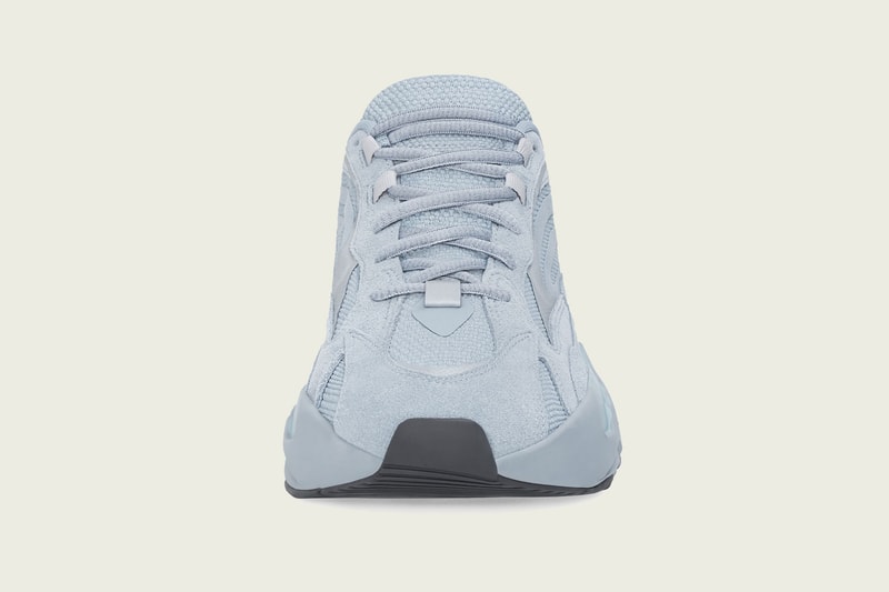 YEEZY BOOST 700 V2 Hospital Blue