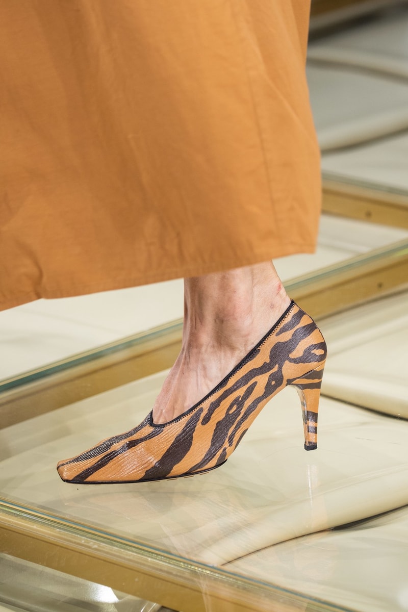 best bags shoes footwear bottega veneta milan fashion week mfw spring summer 2020 show clutches heels leather