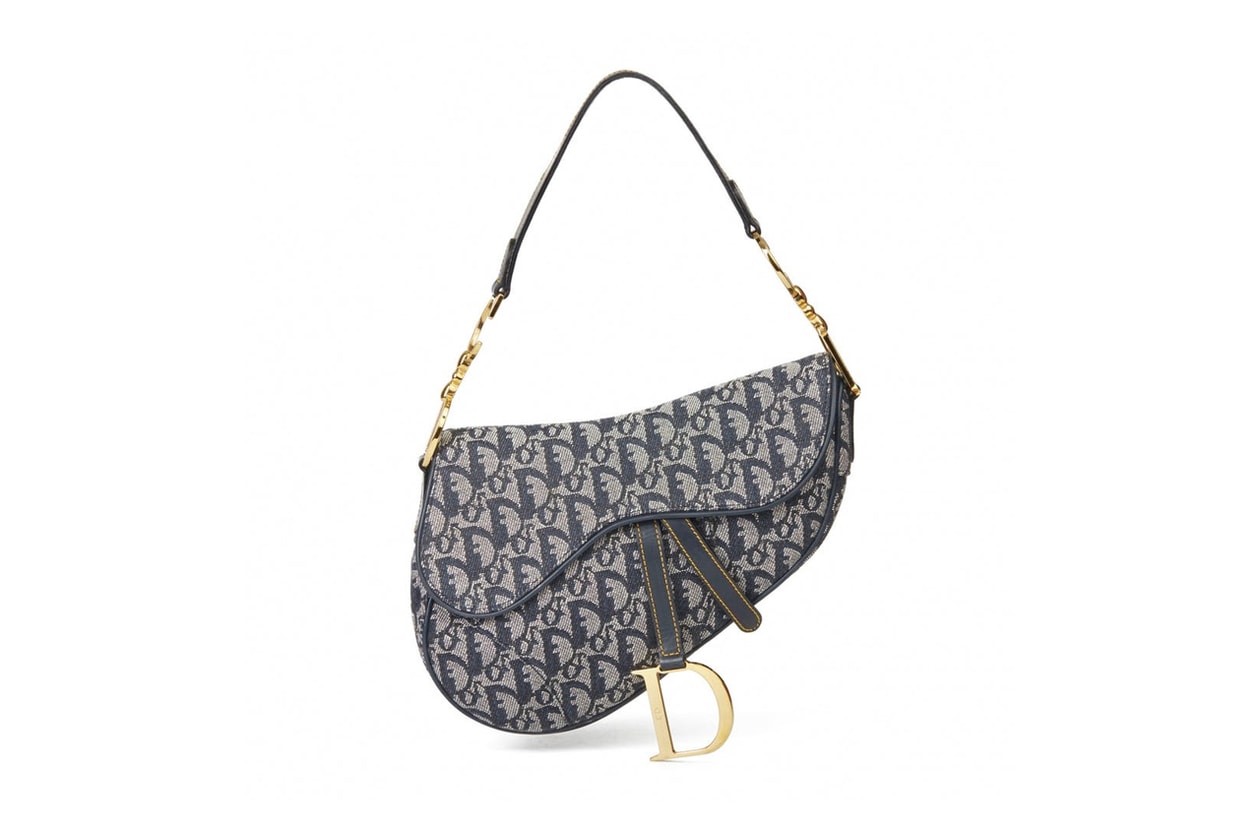 Louis Vuitton Monogram Brown Leather Clutch Handbag Trunk Street Style New York Fashion Week Spring Summer 2020 Bag Designer Luxury Petite Malle