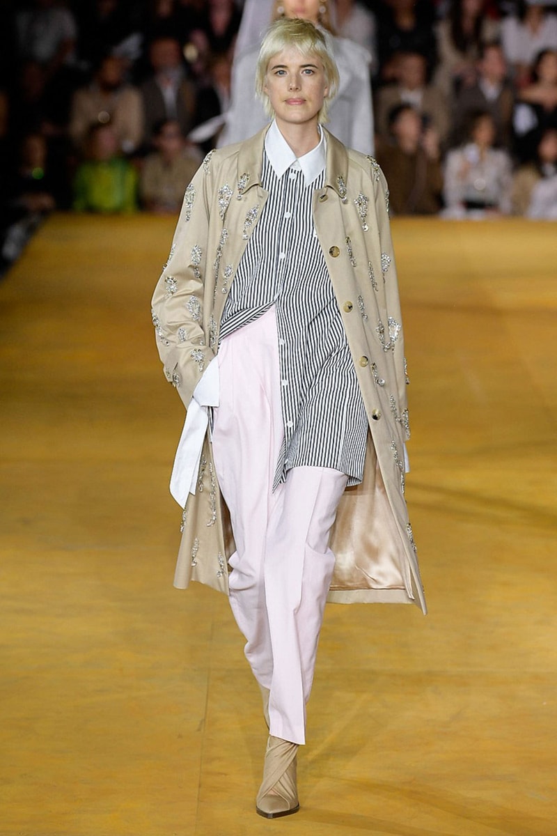 Burberry Riccardo Tisci Spring Summer 2020 London Fashion Week Trench Coat Tan Pants Pink