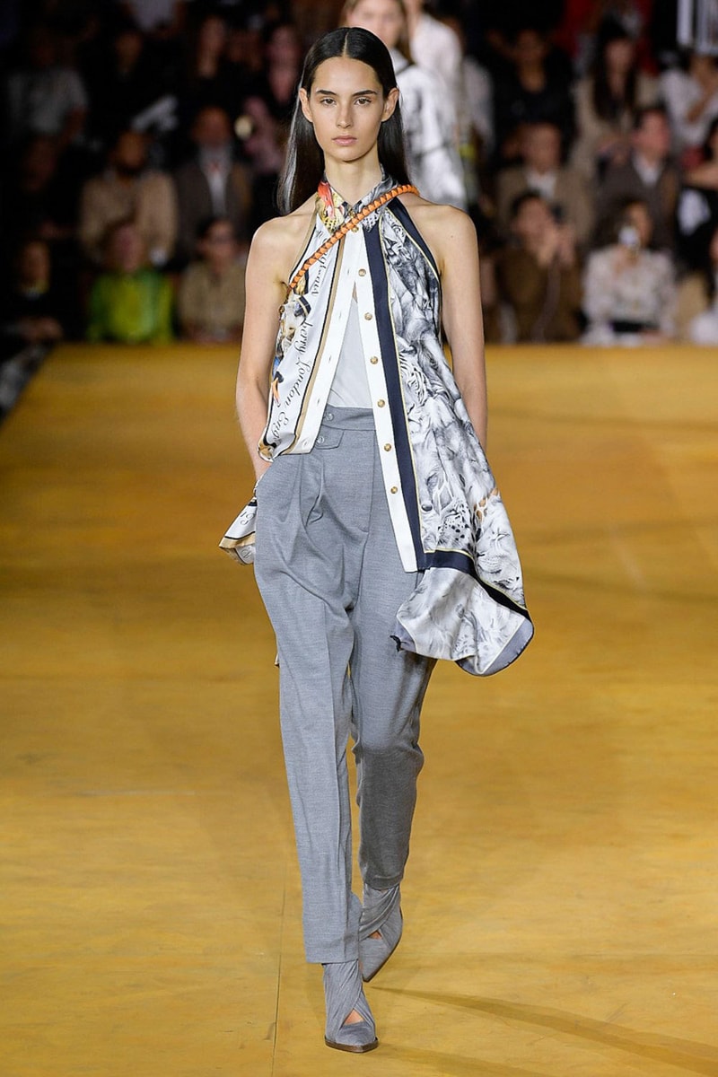 Burberry Riccardo Tisci Spring Summer 2020 London Fashion Week Top White Pants Grey